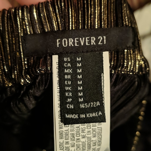Forever 21 Black/Gold Skirt - Picture 4 of 4